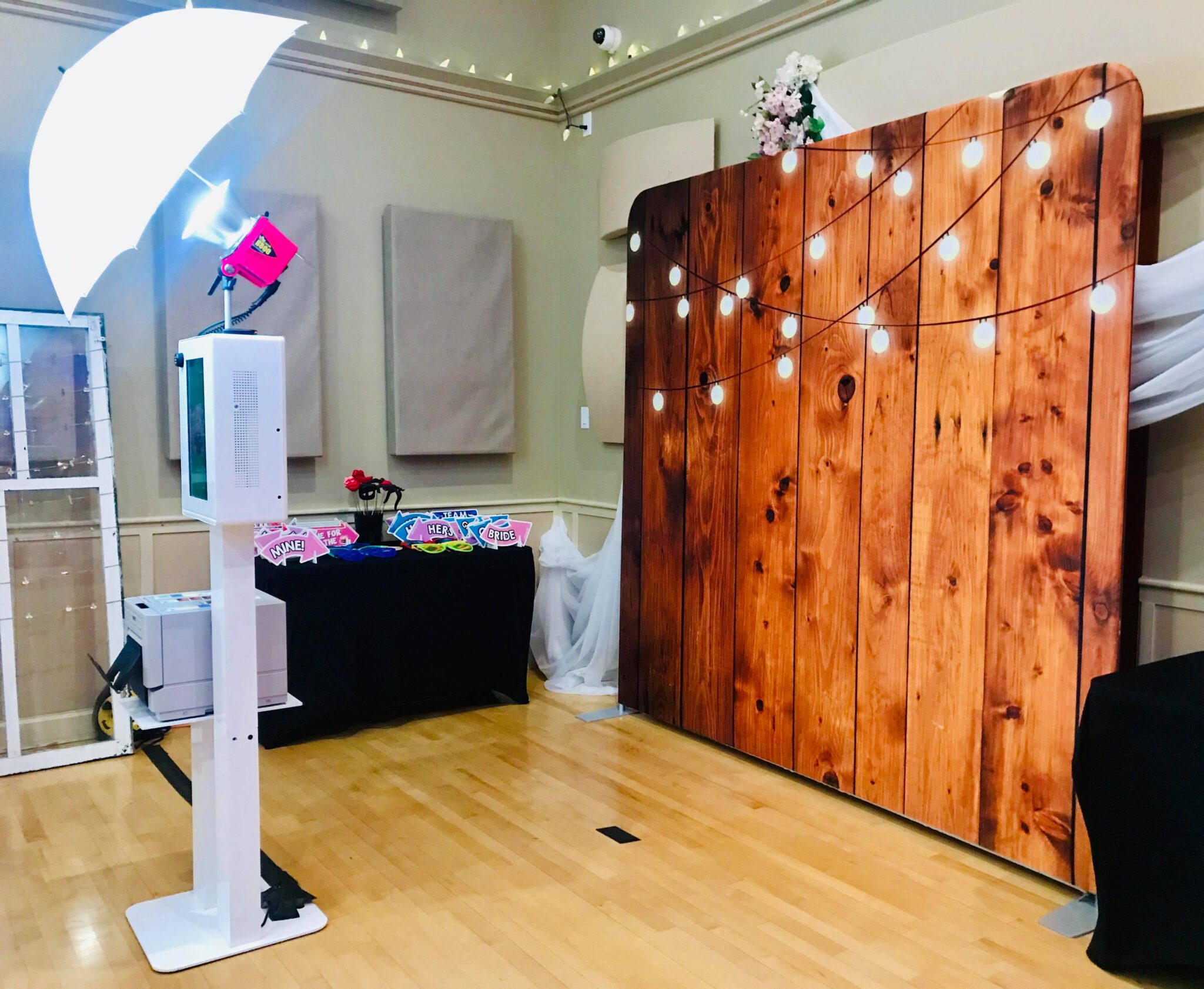 photo-booths-wacky-shot-photo-booth-rental