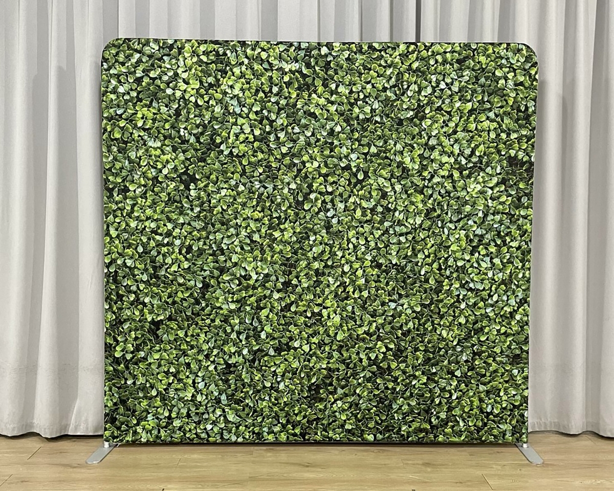 Hedge-Wall